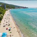 Sea Paradise 2-room Seafront In Sveti Vlas *