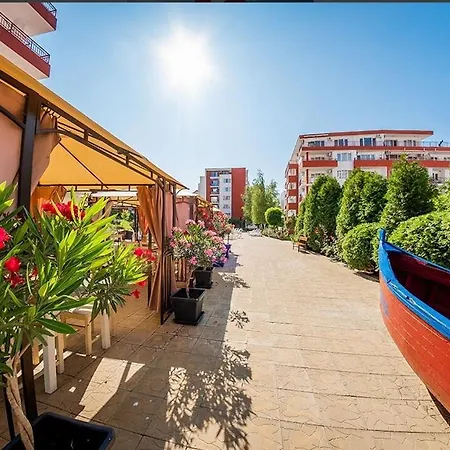 Sea Paradise 2-room Seafront In Sveti Vlas Appartement