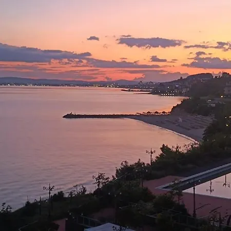 Sea Paradise 2-room Seafront In Sveti Vlas Appartement