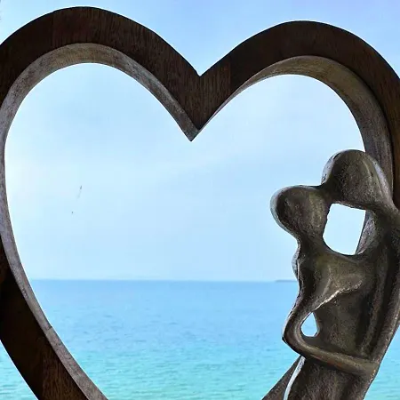 Sea Paradise 2-room Seafront In Sveti Vlas Appartement Burgas
