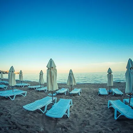 Sea Paradise 2-room Seafront In Sveti Vlas Burgas