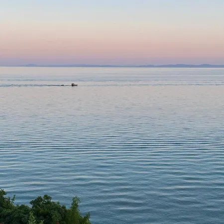 شقة Sea Paradise 2-room Seafront In Sveti Vlas بورغاس